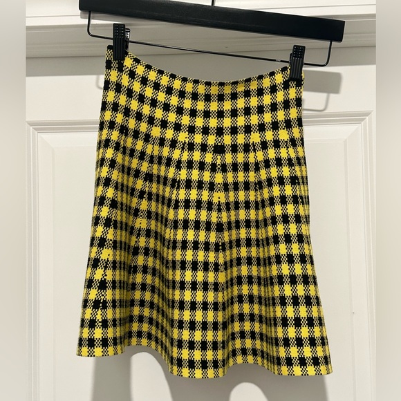 AKIRA ~ CHECKERED GIANNA KNIT MINI SKIRT - Picture 2 of 2